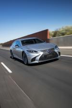 Lexus LS500h 2018 года (AU)